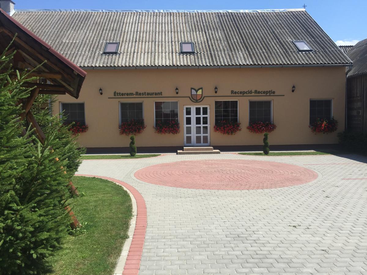 TuriaGyongyvirag Panzio住宿加早餐旅馆 外观 照片